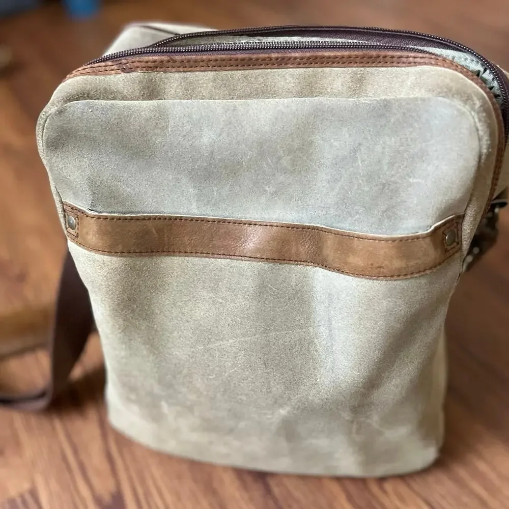 Vintage The Territory Ahead Leather Shoulder Bag Tan Brown Rugged Satchel